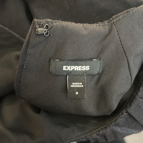 Express Black Casual Classic Round Neck Balloon Short Sleeve Top Size Small - Picture 5 of 6